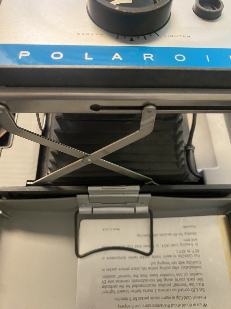 Polaroid Automatic 125 Land Camera