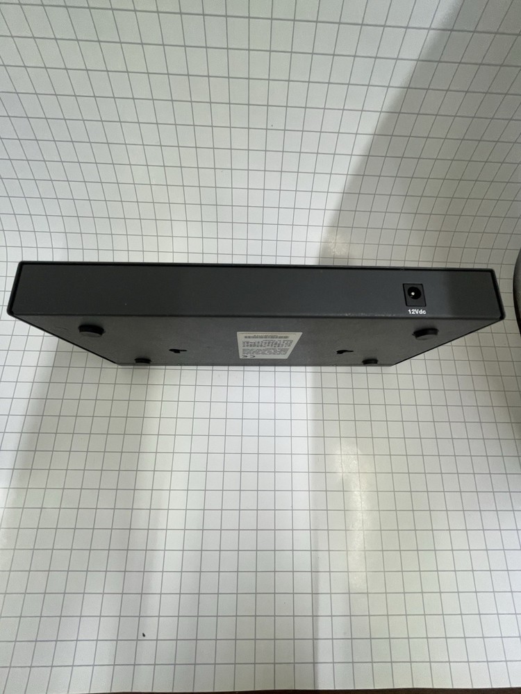 Adotron 100Base-TX Class II Repeater 8 ports