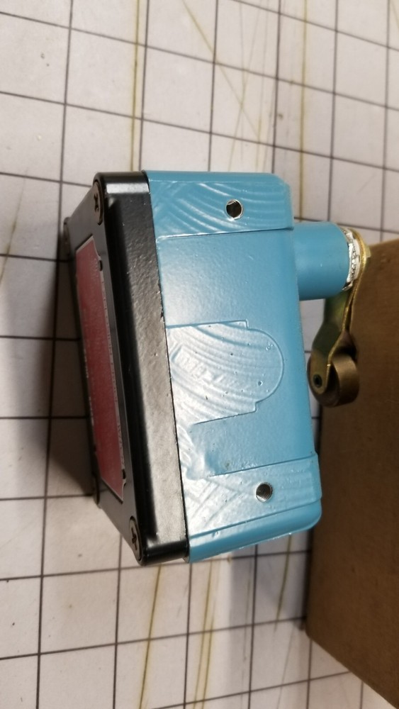 Honeywell EX-AR 9842 Micro Switch 9843 single roller arm Explosion Proof snap