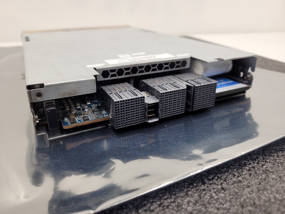 Dot Hill MSA 2040 FC SAS Drive Storage Array Control 81-00000078-00-02