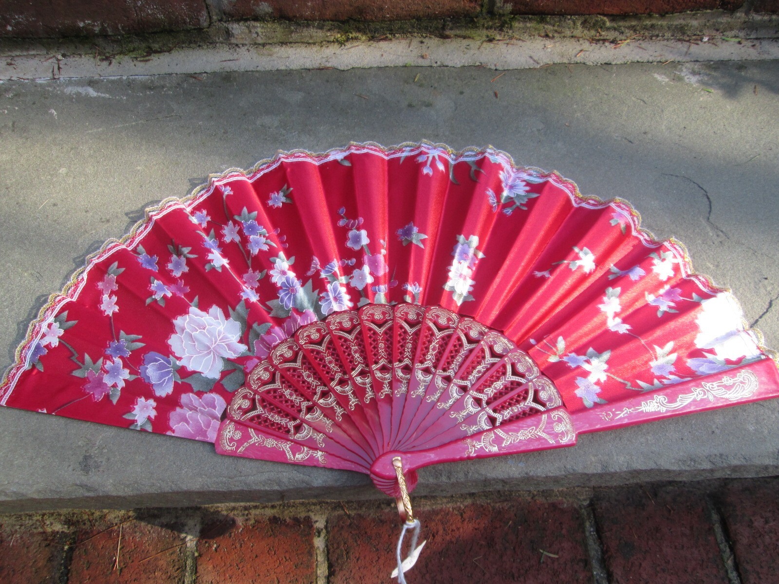 HAND FAN FLORAL ASIAN PEONY 18th C COLONIAL SATIN RED GOLD LACE GILT BRIDGERTON