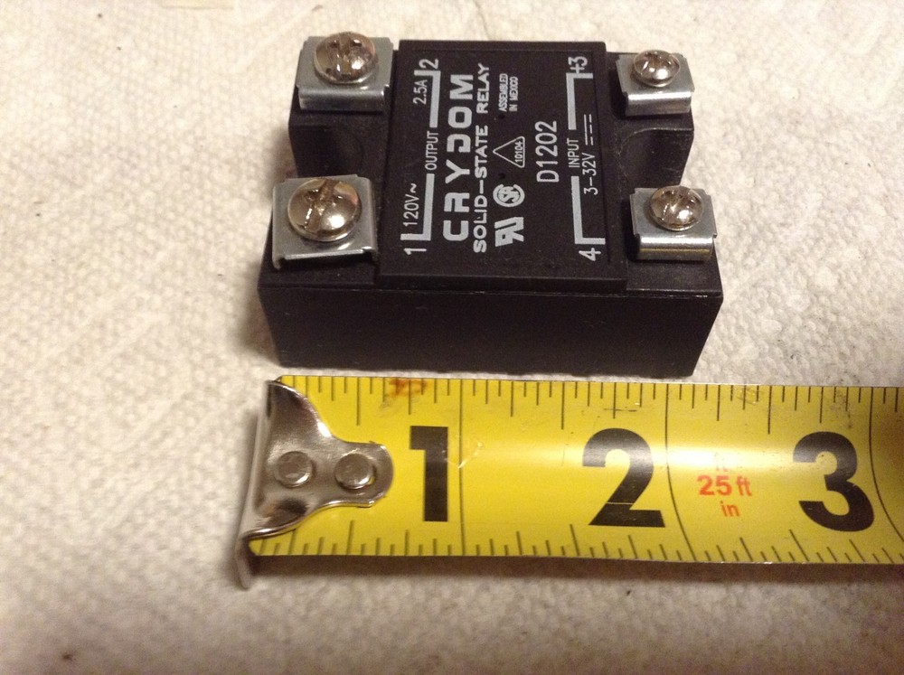 CRYDOM D1202 Solid State Relay 120VAC 2.6A