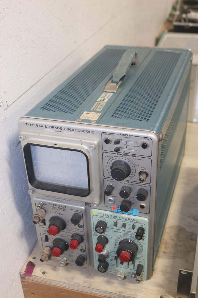 Tektronix Inc. Type 564 Storage Oscilloscope  3A72 3B3 TIME BASE