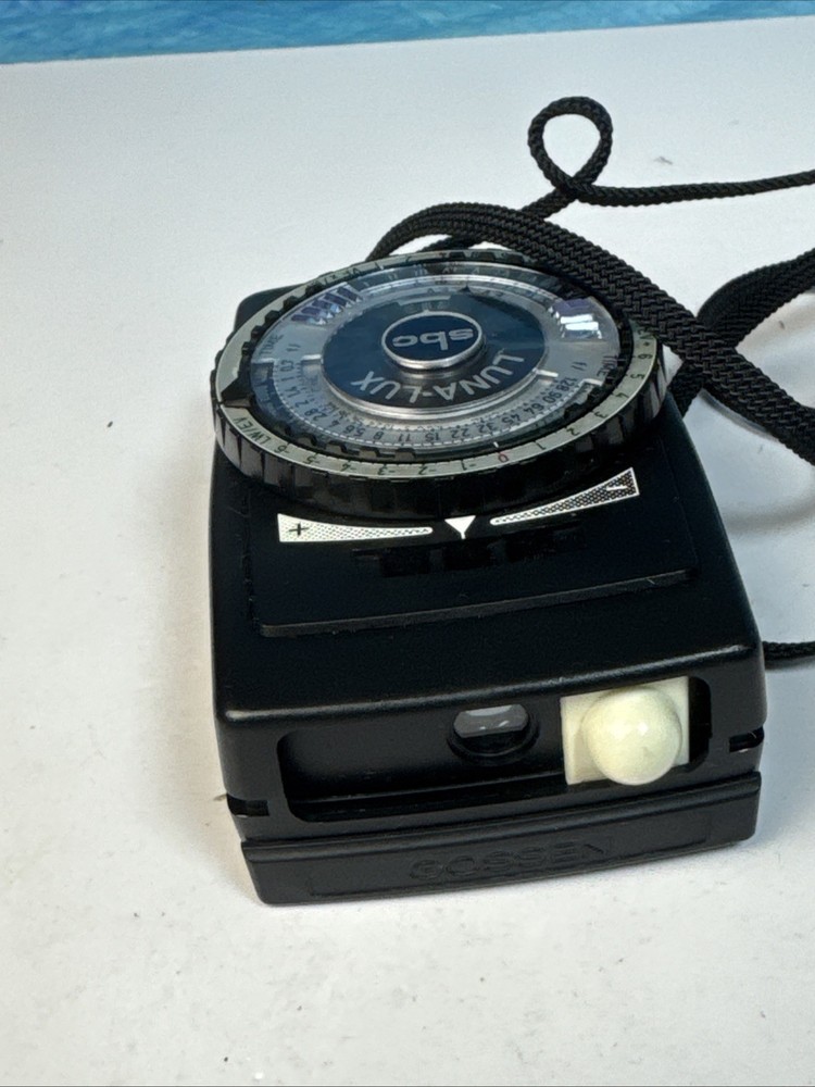 Gossen Luna-lux Meter (E20)