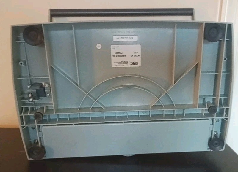 GBC CombBind C75 Manual Binding Machine Pre-owned, Combs Included