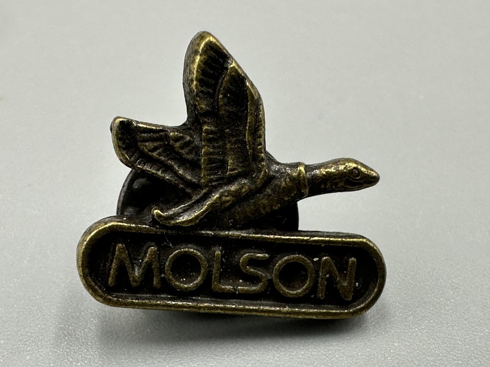 Vintage MOLSON BEER Canada Goose Lapel Pin