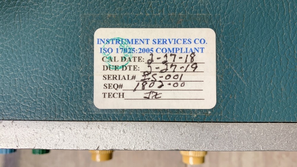 Fluke 515A Portable Calibrator