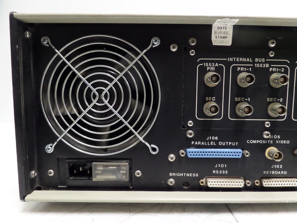 Loral Instrumentation SBA100F Digital Data Analyzer