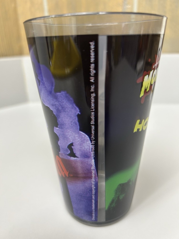 Universal Monsters DRACULA Vintage 5.5 “ Plastic Cup