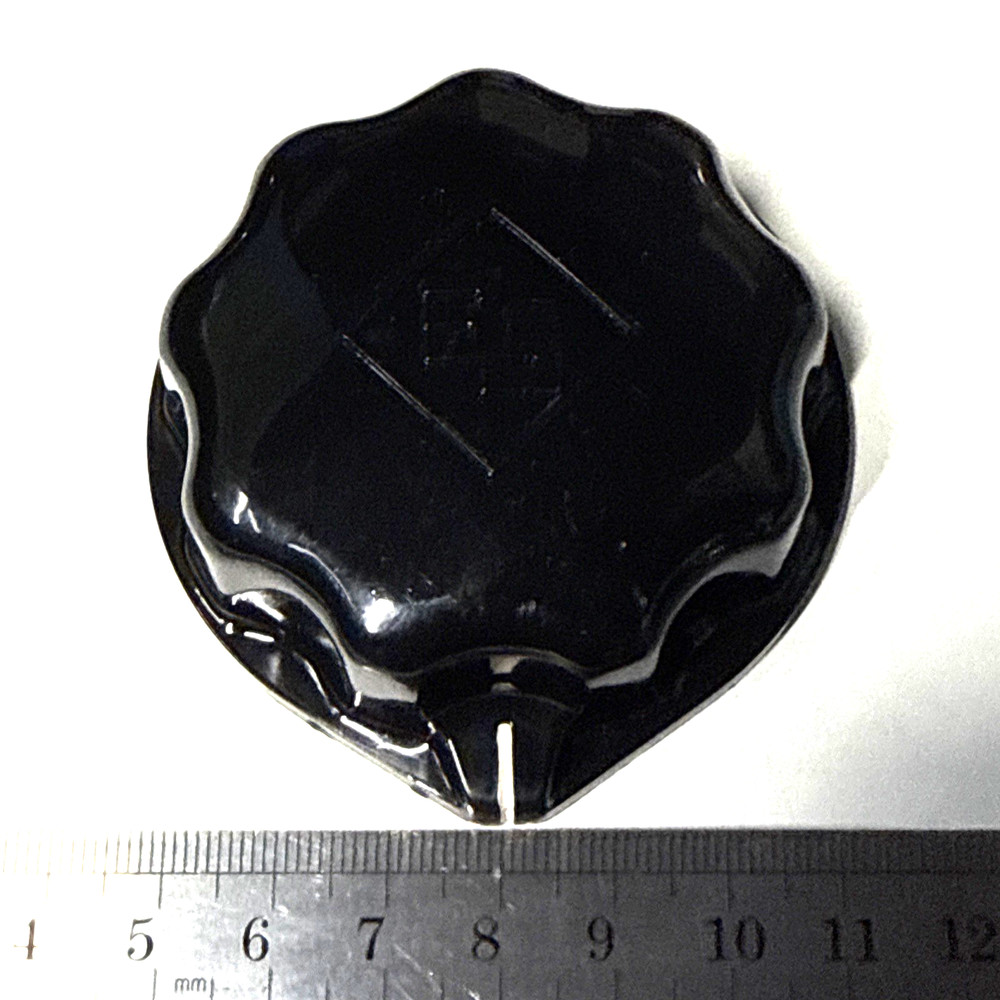 one black large knob OD 2-7/8 inch for 6 mm shaft OD=78 mm USED