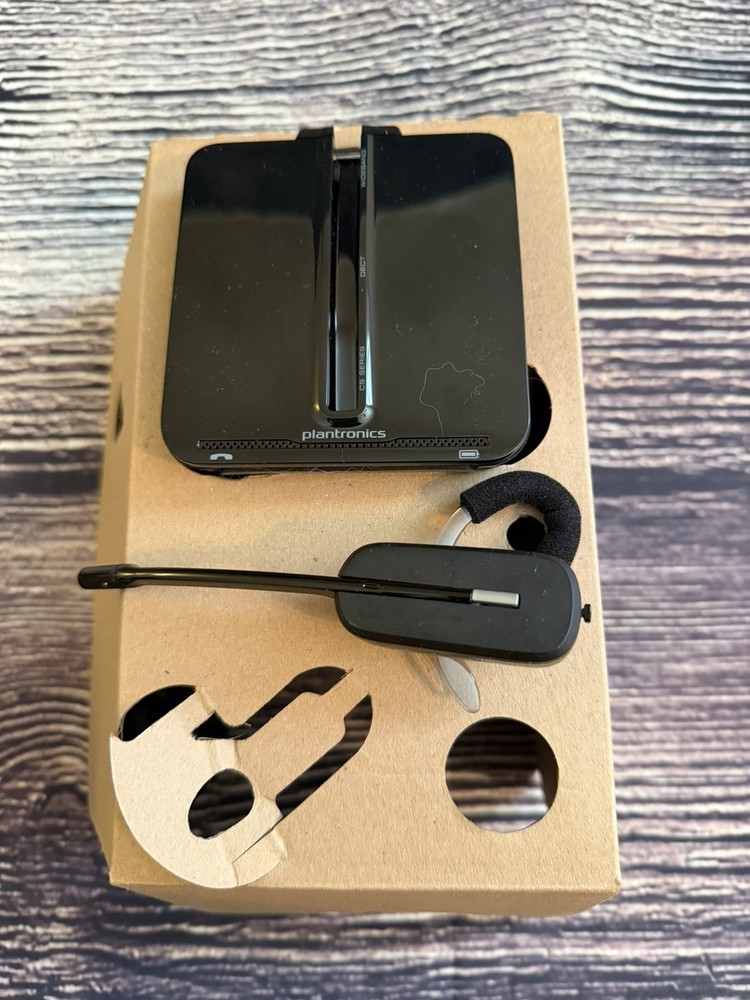 Plantronics Poly CS540 Wireless Headset System C054 DECT 6.0 New Open Box