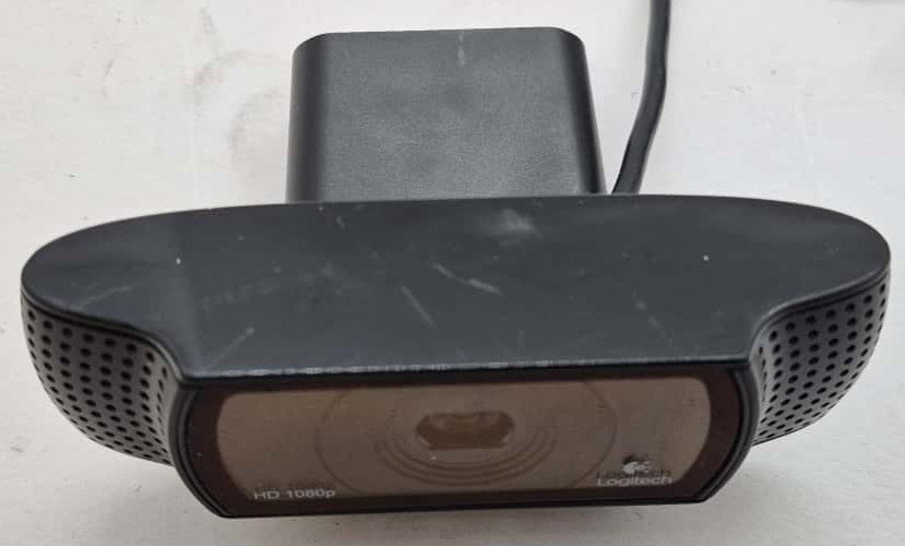 Logitech HD VU0028 USB Wired Webcam - Webcam Only