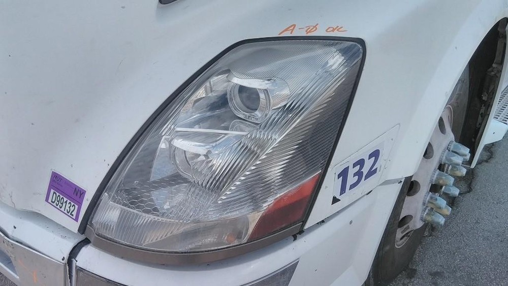 For 2015 VOLVO VNL HEADLIGHT Left ,  OH