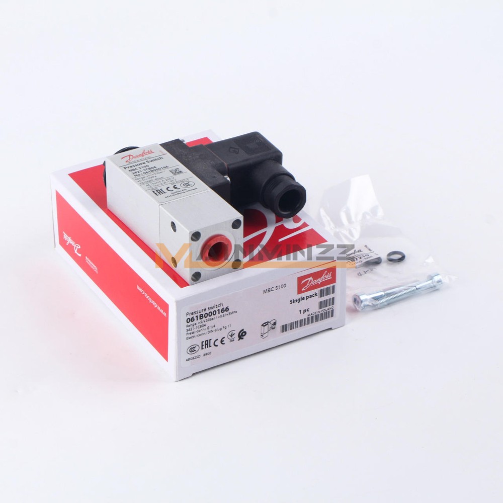 One New Danfoss 061B000166 pressure switch