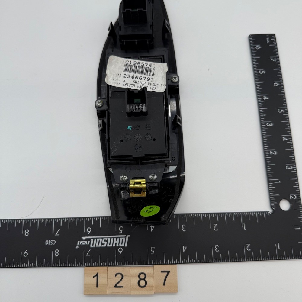 GM 23466791 Front Left Driver Side Master Power Window Switch Door Control