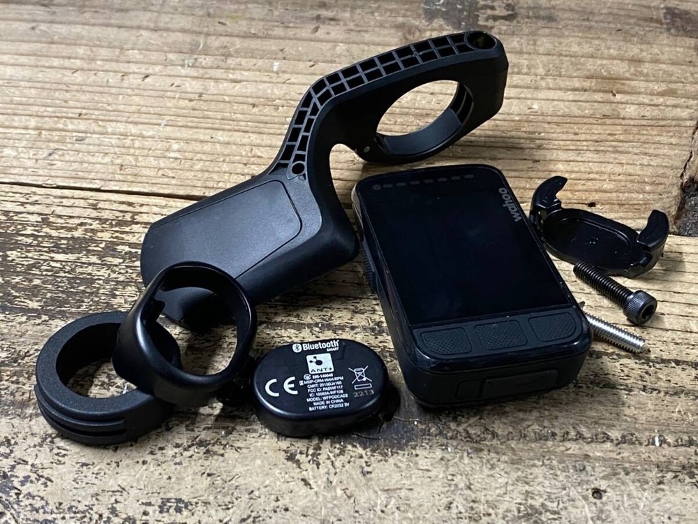 WAHOO ELEMENT VOLT V2 Cycle Computer with Speed Sensor Cycling Accessories