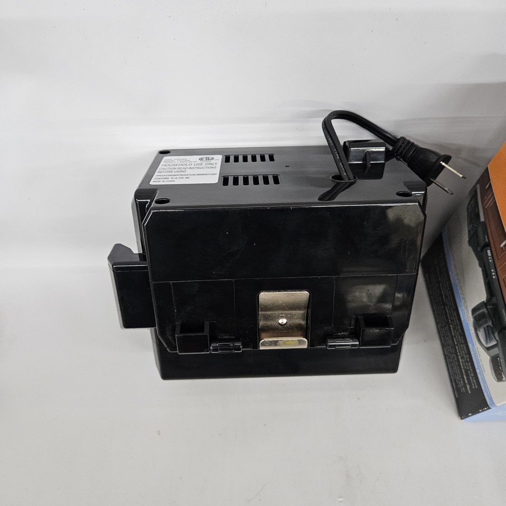 Black & Decker SpaceMaker CO100B Under Cabinet Can Opener With Hardware Tested