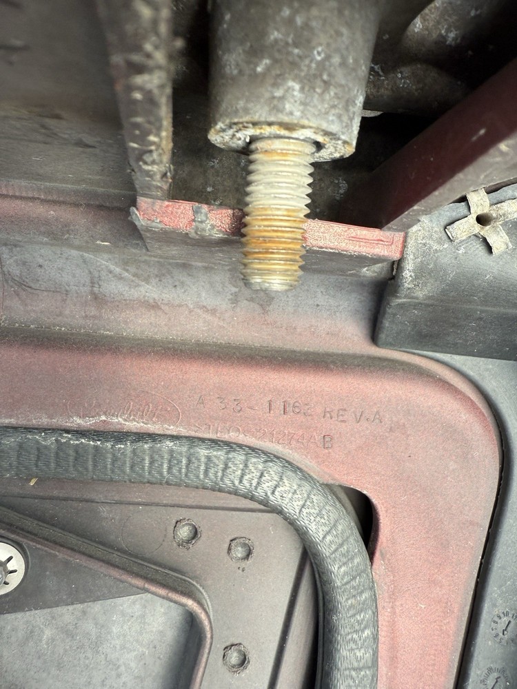 2020 PETERBILT 579 LEFT/ DRIVER SIDE CAB STEP FAIRING A33-1163