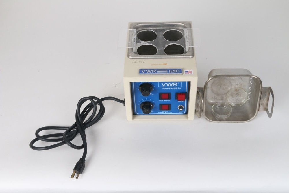 VWR 1210 Small Variable Temperature Water Bath