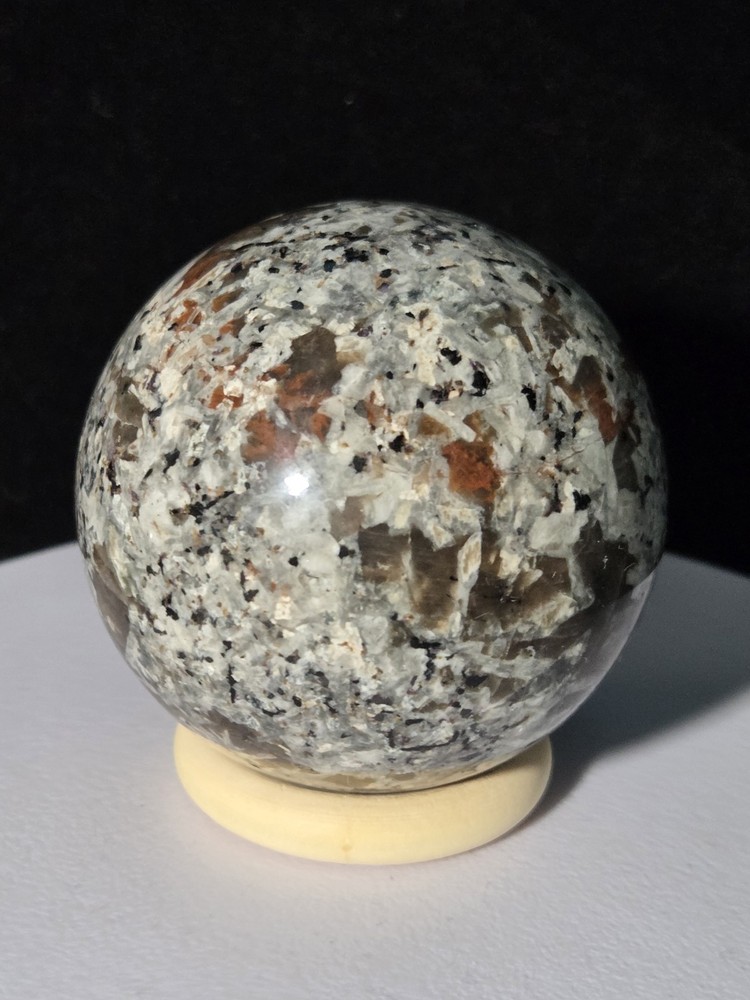 Yooperlite Sphere 57 mm  258 grams