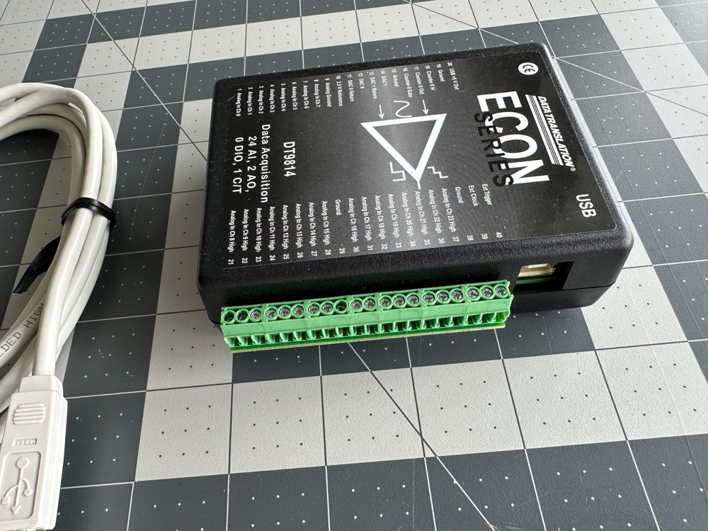 ECON Series DT9814-10V Analog Input/Output USB Device