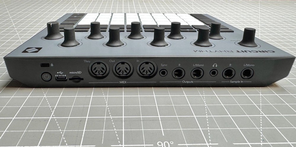 Novation Circuit Rhythm Beatmaking Sampler Groovebox Drum Machine Sequencer