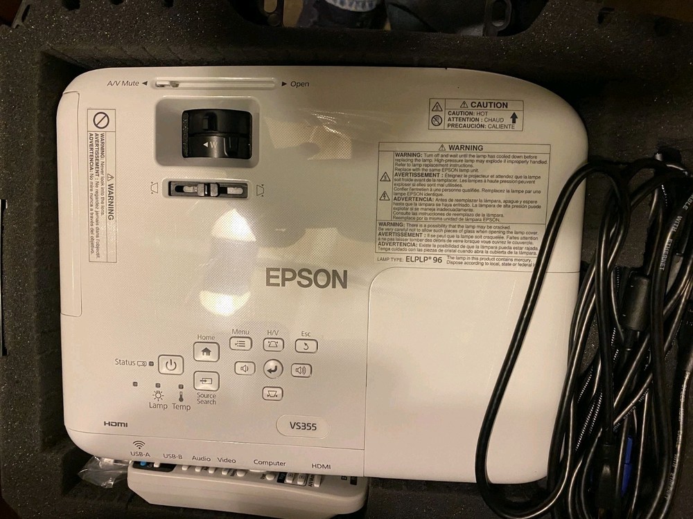 Epson VS355 WXGA 3LCD Projector Bundle – Refurbished, Only 75 Hours – Hard Case