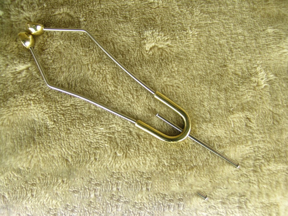 MAGNUM BOBBIN HOLDER  4 3/4" #015