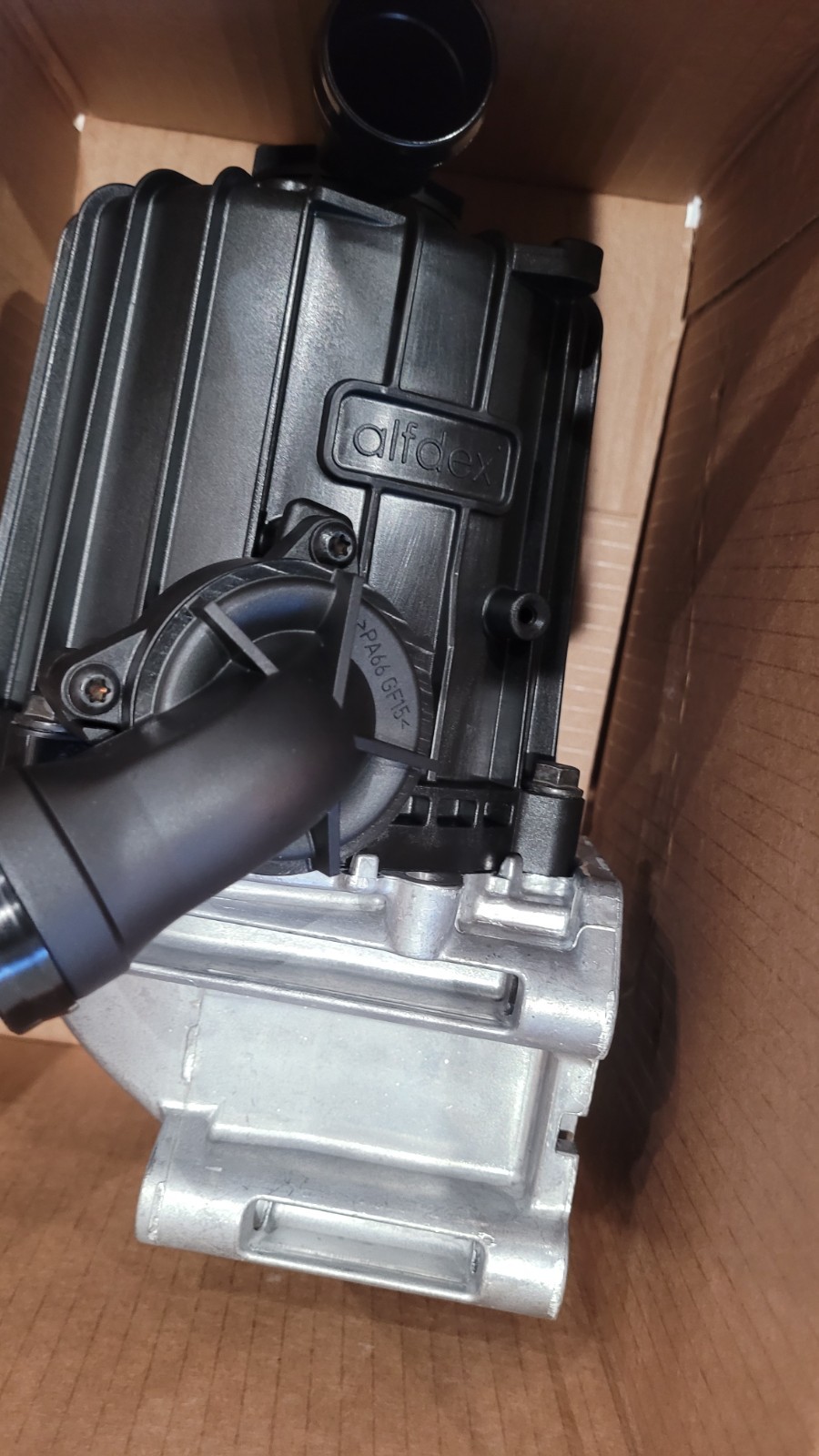 Genuine Volvo Crankcase Ventilation Oil Separator 22877306 21373547 D11 D13