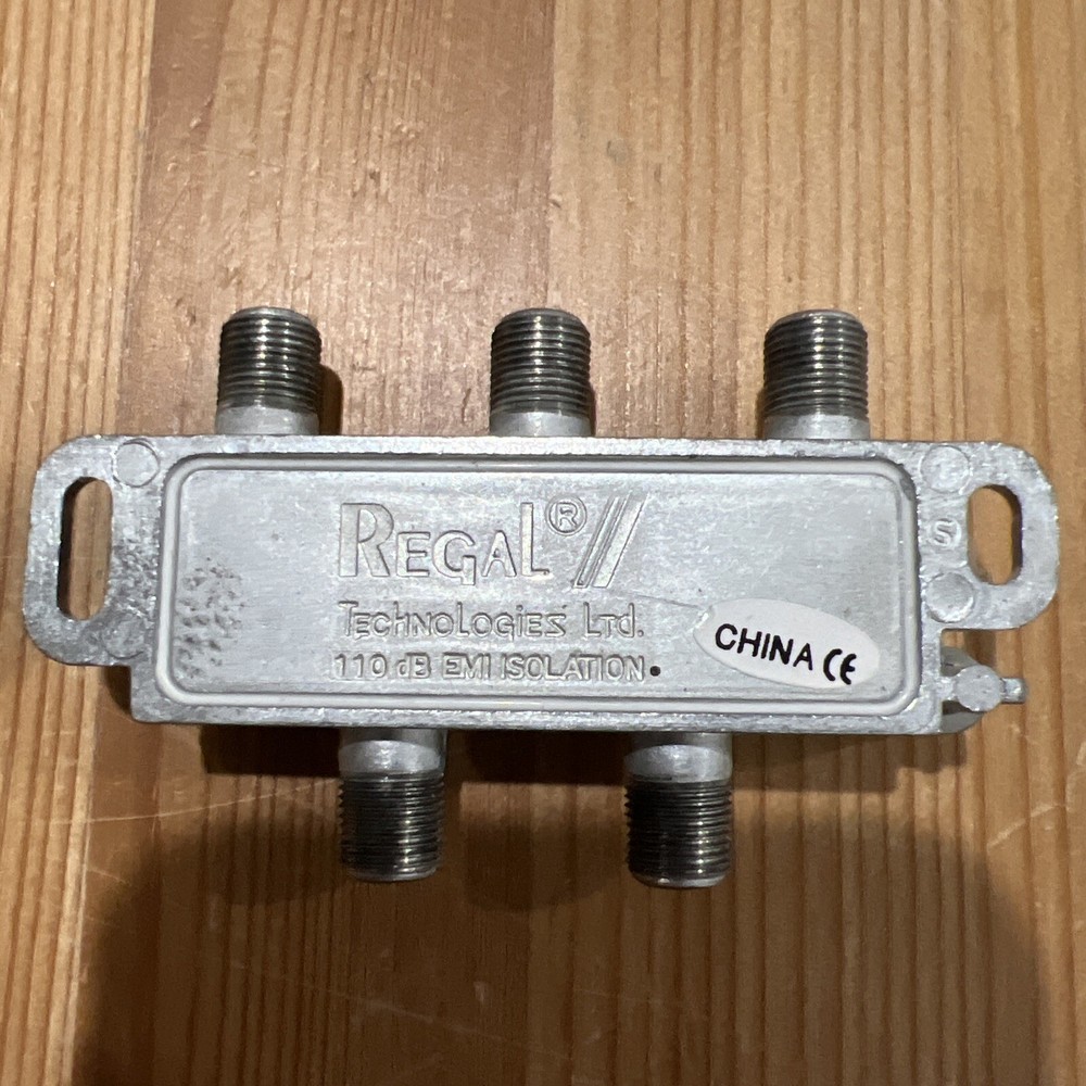 Regal GRS4DGH 4-Way Splitter
