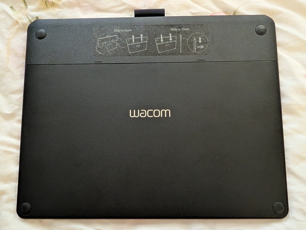 Wacom CTH-690 Intuos Medium Tablet