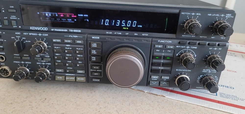 KENWOOD TS 850S HF TRANSCEIVER