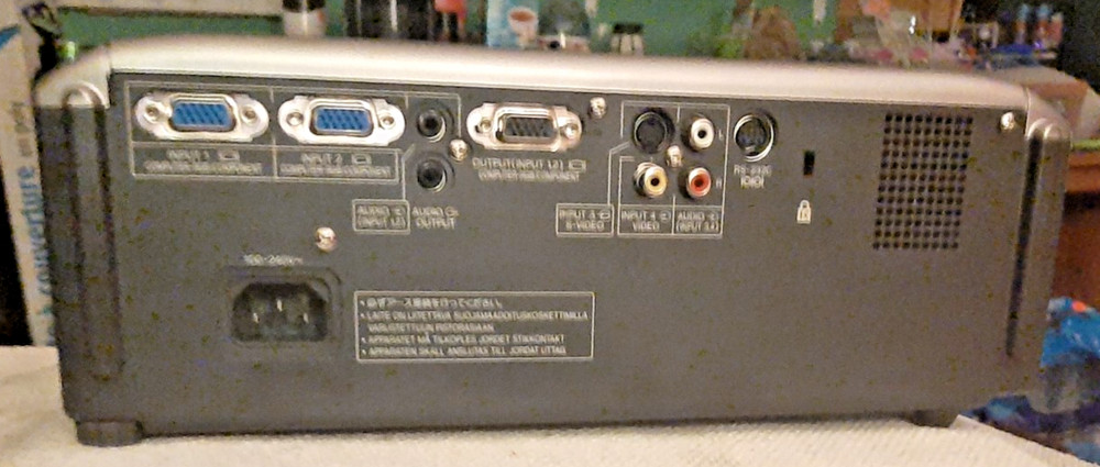 Sharp Notevision XR-10X Multimedia Projector with Leather Carrying Case