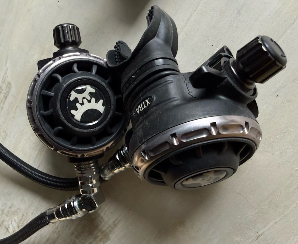 DGX Xtra Sidemount Regulator Set