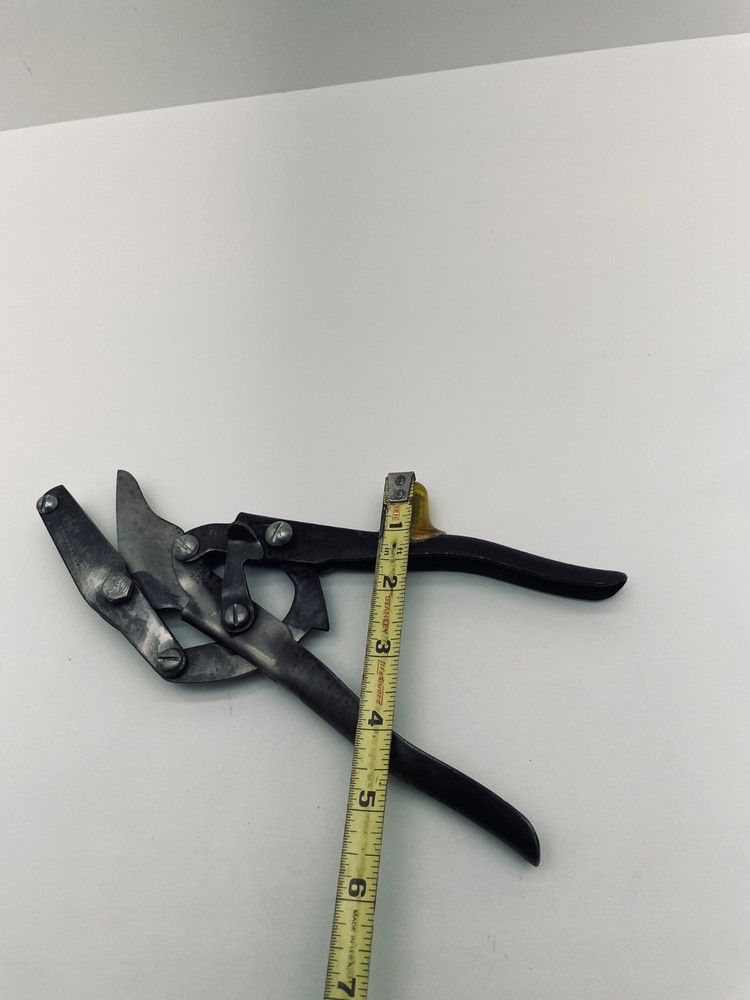 Vintage locking sheet metal sheers