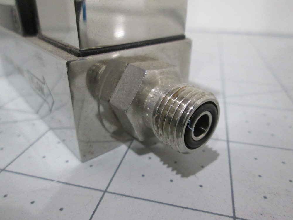 Unit UFC-1000HP Mass Flow Controller for O2, 500 SCCM - Used