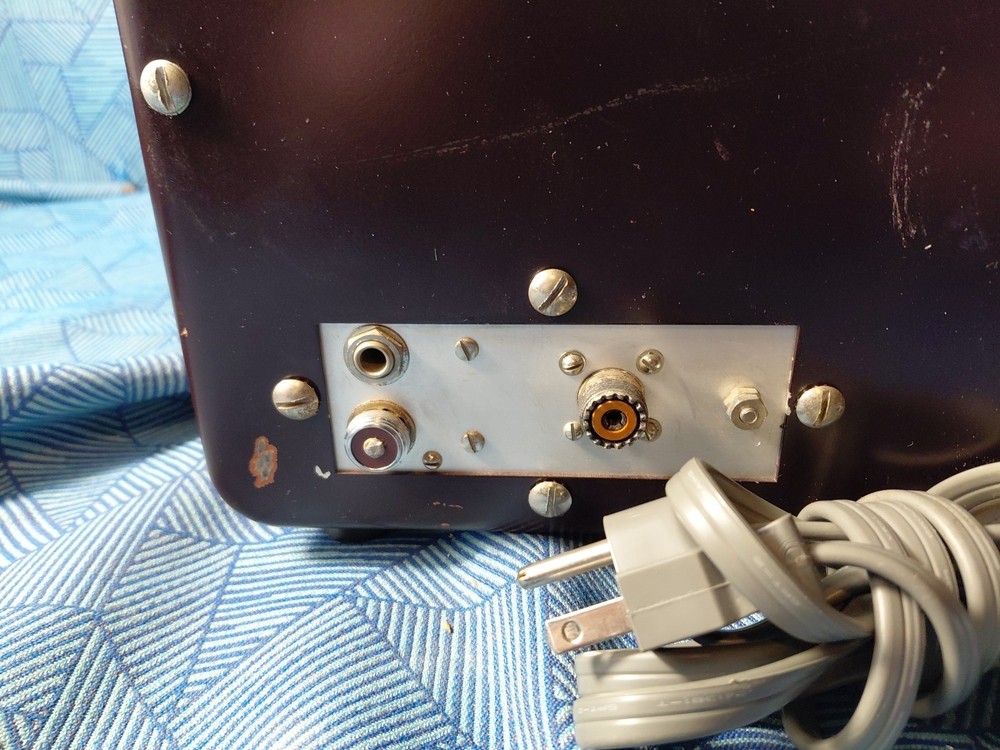 Johnson Viking Ranger Tube Transmitter Powers On Tubes Light Meter Works