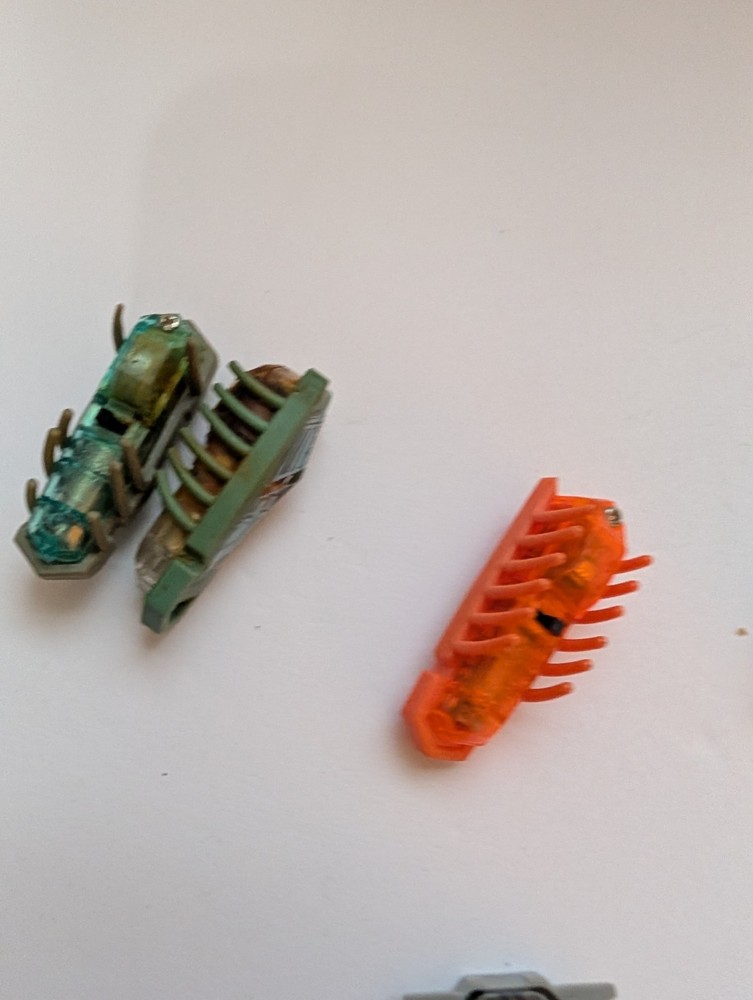 Lot of 8 HexBug Nano Bots Vibrating Bugs Micro Robots Needs Batteries READ