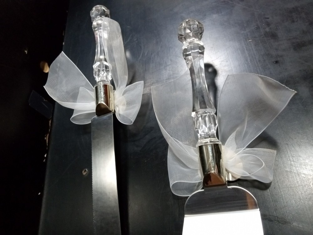 Precious Moments Knife & Server Wedding Set