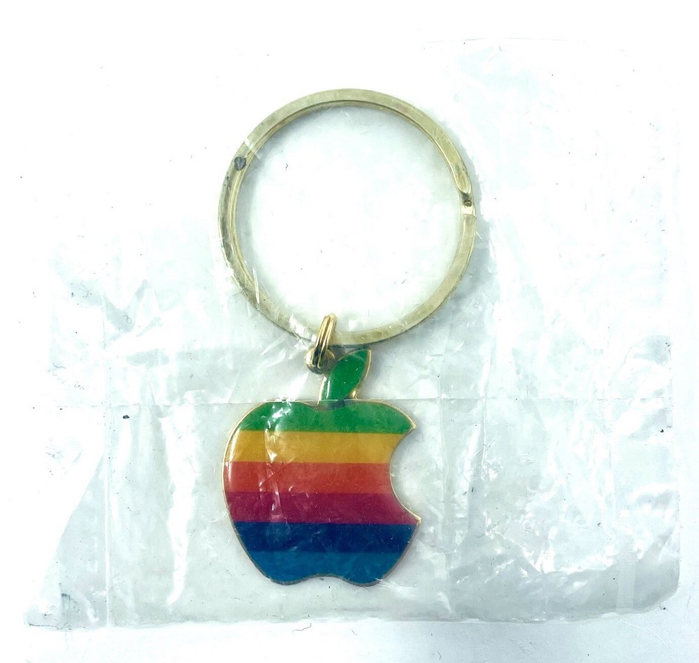RARE Vintage APPLE / MAC Computer Pins / Buttons, Keychains & Sew On Patch Lot!