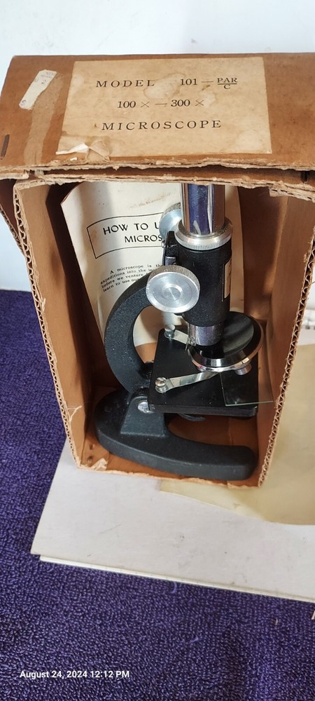 Vintage Par C Model 101 Tiny Microscope