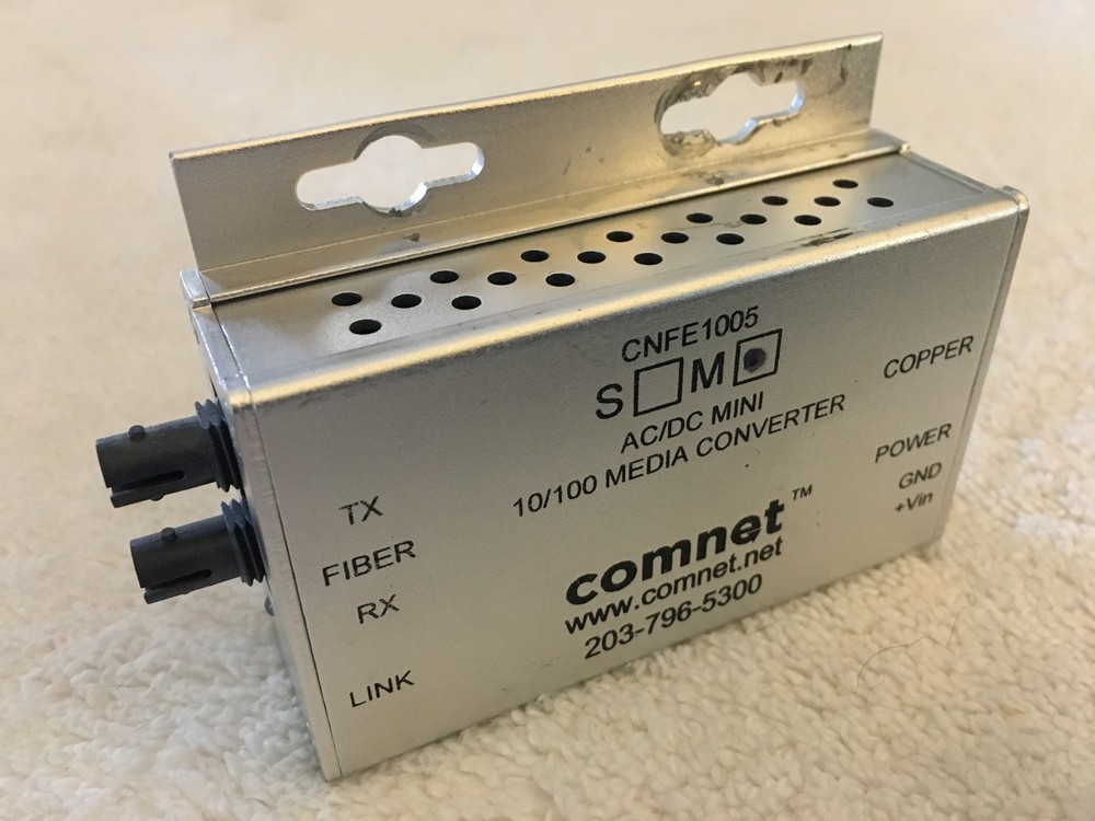 Comnet CNFE1005 AC/DC MINI 10/100 MEDIA CONVERTER - Used