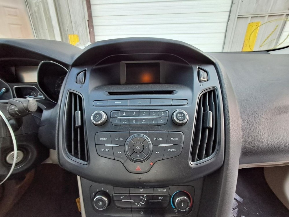 2015 Ford Focus 4.2 Screen Display - Used, Reprogramming Required, OEM