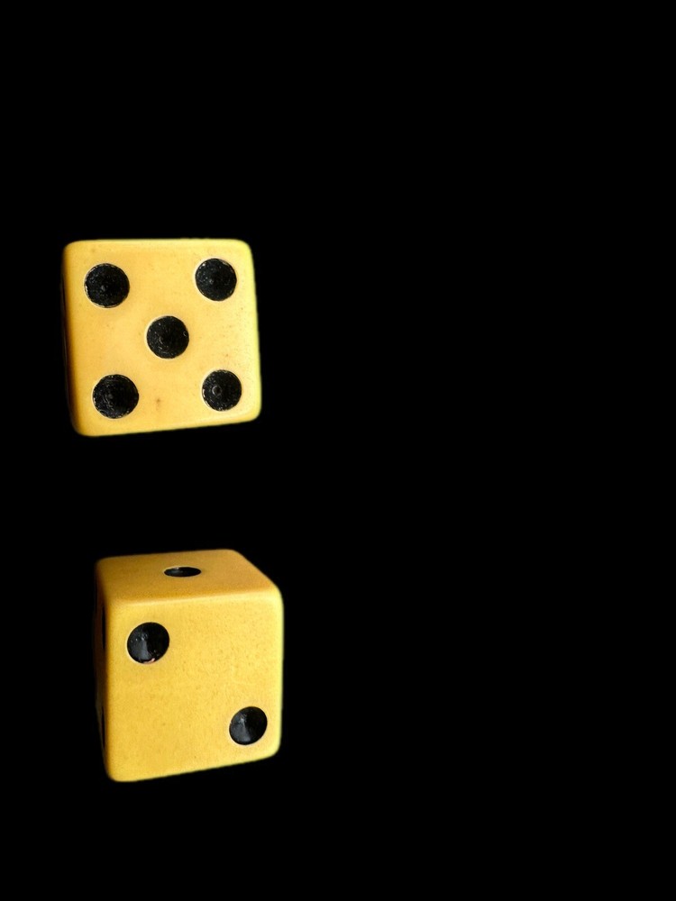 2 Butterscotch Bakelite Dice 1/2” Tested Authentic w/ 409 & Simichrome