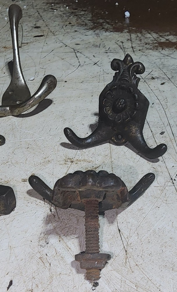 Misc.. Old Coat Hooks Vintage Rustic lot X (9)