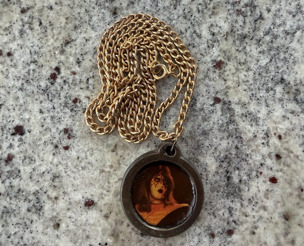 KISS 1977 GOLD ACE FREHLEY ONE STOP NECKLACE & PENDANT AUCOIN VINTAGE MEGA RARE!