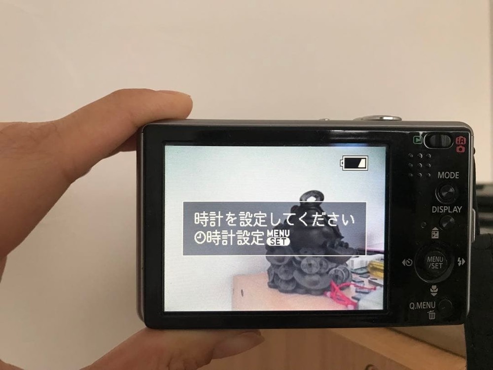 Panasonic LUMIX DMC-FX500 Compact Digital Camera with Battery Good Condition