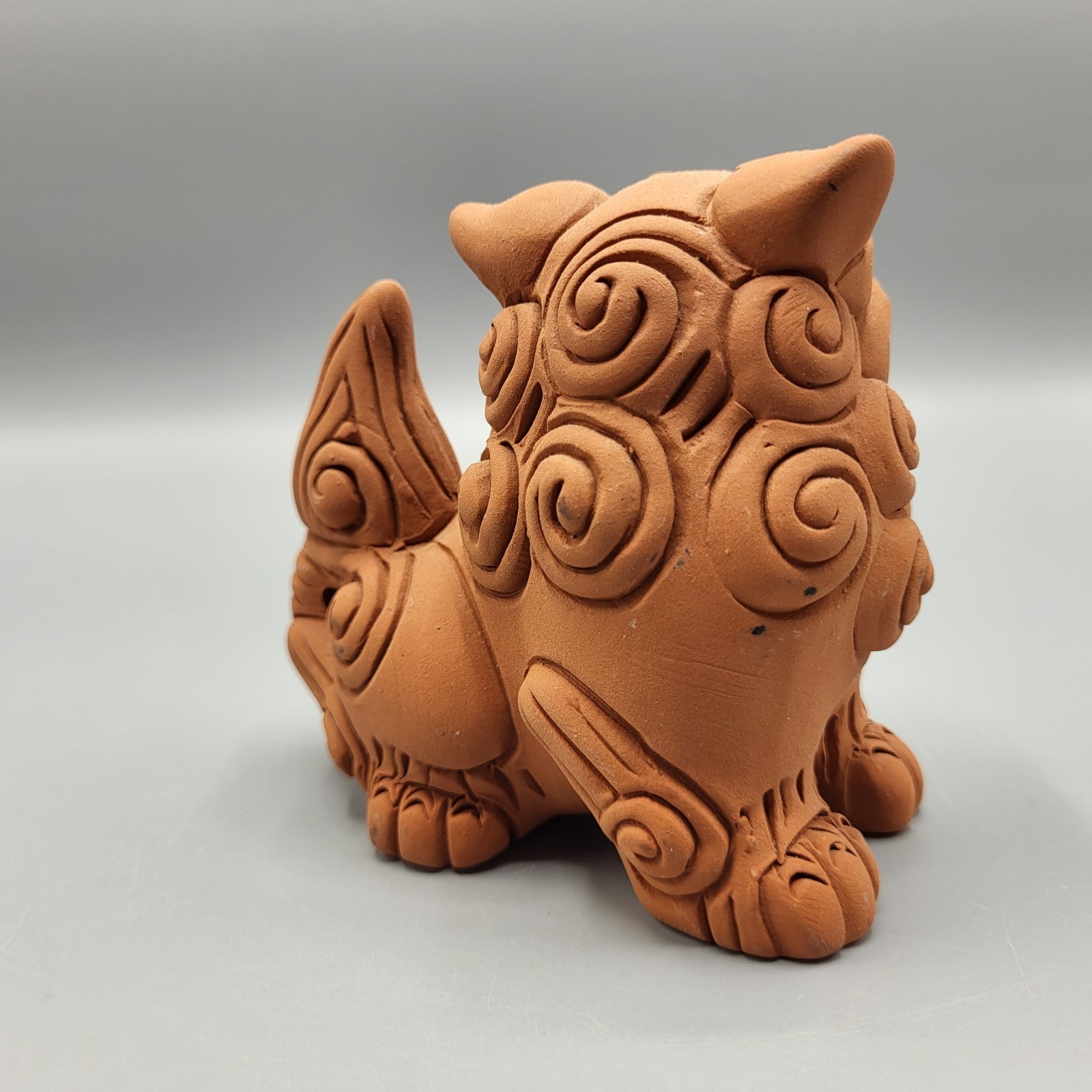 Set of 2 Okinawan Shisa Foo Dog Guardian Lions Figurines Terra Cotta Clay 3.5"