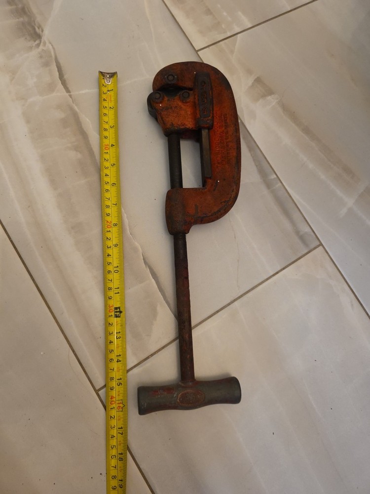 RIDGID Pipe Cutter No 2A heavy duty