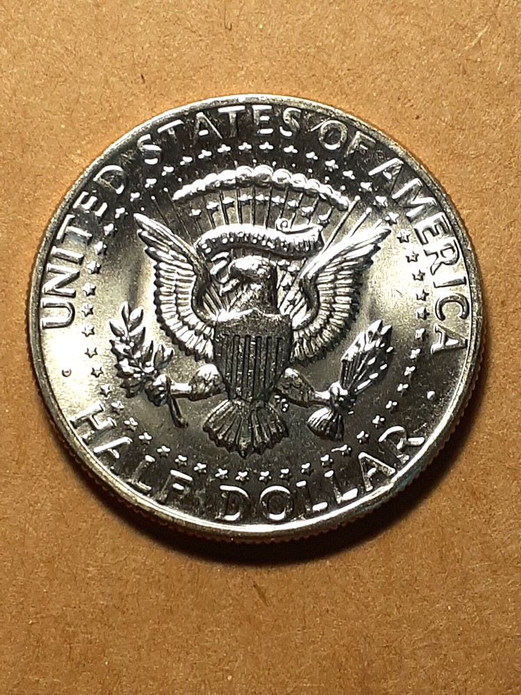 1972 D KENNEDY HALF DOLLAR